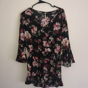 Fashion nova flower pattern romper